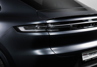 Подержанный автомобиль Porsche Cayenne 2023 года (16 фото)