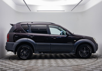Подержанный автомобиль SsangYong Rexton 2008 года (4 фото)