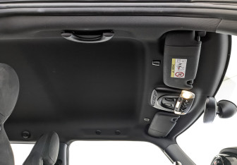 Подержанный автомобиль MINI Hatch 2019 года (23 фото)