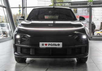 Новый LiXiang L7 2025 (2 фото)