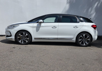 Подержанный автомобиль Citroen DS5 2012 года (8 фото)