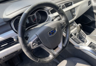 Подержанный автомобиль Geely Atlas 2020 года (14 фото)