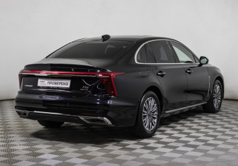Подержанный автомобиль Hongqi H5 2023 года (5 фото)