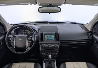 Подержанный автомобиль Land Rover Freelander 2013 года (14 фото)