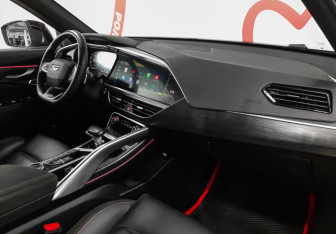 Подержанный автомобиль Geely Tugella 2023 года (9 фото)