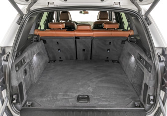 Подержанный автомобиль BMW X5 2018 года (10 фото)