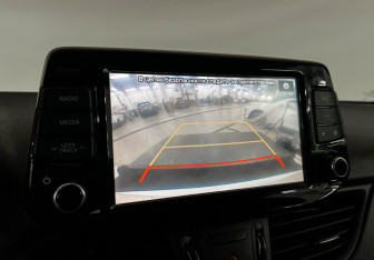 Подержанный автомобиль Hyundai i30 Hatchback 2019 года (17 фото)