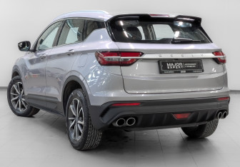 Подержанный автомобиль Geely Coolray 2022 года (7 фото)