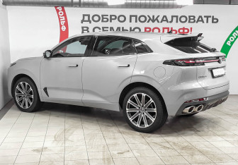 Подержанный автомобиль Changan UNI-K 2024 года (6 фото)