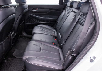 Подержанный автомобиль Hyundai Santa Fe 2022 года (11 фото)