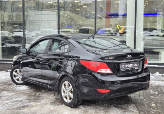 Подержанный автомобиль Hyundai Solaris Sedan 2013 года (6 фото)