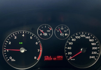 Подержанный автомобиль Ford Focus Hatchback 2007 года (11 фото)