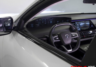 Подержанный автомобиль Changan UNI-K 2023 года (20 фото)