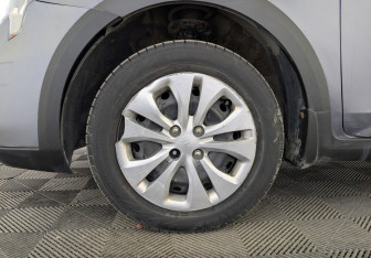 Подержанный автомобиль Kia Rio Hatchback 2021 года (11 фото)