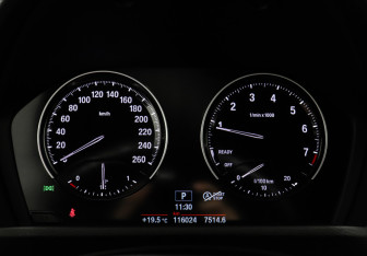 Подержанный автомобиль BMW X1 2019 года (15 фото)