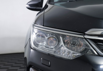 Подержанный автомобиль Toyota Camry Sedan 2018 года (23 фото)