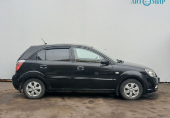 Подержанный автомобиль Kia Rio Hatchback 2011 года (4 фото)