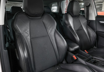 Подержанный автомобиль Skoda Karoq 2020 года (12 фото)
