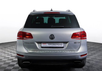 Подержанный автомобиль Volkswagen Touareg 2014 года (6 фото)