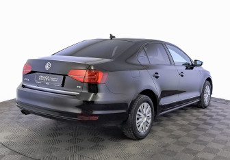 Подержанный автомобиль Volkswagen Jetta Sedan 2018 года (5 фото)