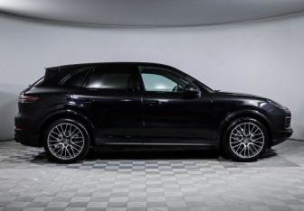 Подержанный автомобиль Porsche Cayenne 2019 года (4 фото)