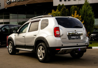 Подержанный автомобиль Renault Duster 2012 года (5 фото)