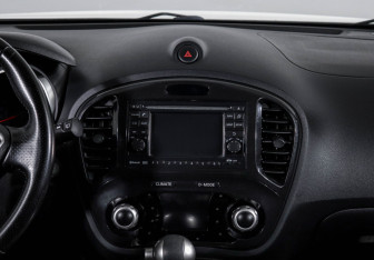 Подержанный автомобиль Nissan Juke 2011 года (13 фото)