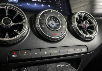 Подержанный автомобиль Tank 300 2023 года (16 фото)