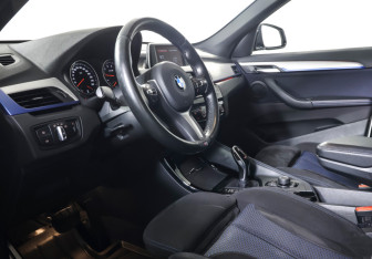 Подержанный автомобиль BMW X1 2019 года (14 фото)