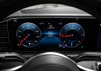 Подержанный автомобиль Mercedes-Benz GLE 2021 года (13 фото)