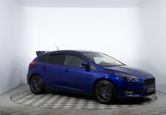 Подержанный автомобиль Ford Focus Hatchback 2016 года (3 фото)