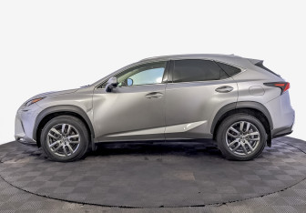 Подержанный автомобиль Lexus NX 2021 года (8 фото)