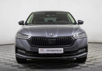 Подержанный автомобиль Skoda Octavia Liftback 2020 года (2 фото)