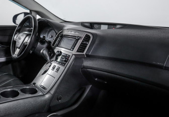 Подержанный автомобиль Toyota Venza 2013 года (9 фото)