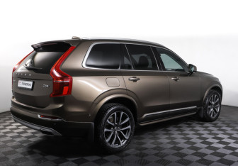 Подержанный автомобиль Volvo XC90 2017 года (5 фото)