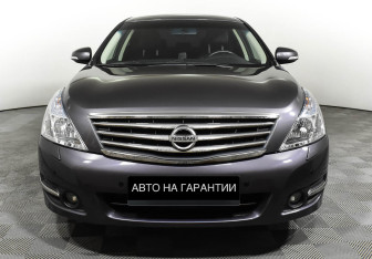 Подержанный автомобиль Nissan Teana 2013 года (2 фото)