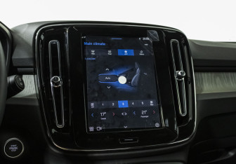 Новый Volvo XC40 2024 (17 фото)