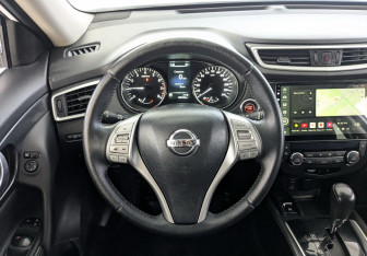 Подержанный автомобиль Nissan X-Trail 2017 года (25 фото)