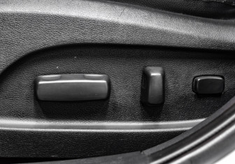 Подержанный автомобиль Hyundai Sonata 2012 года (22 фото)