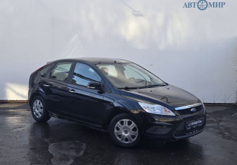 Подержанный автомобиль Ford Focus Hatchback 2010 года (3 фото)