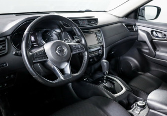 Подержанный автомобиль Nissan X-Trail 2019 года (7 фото)