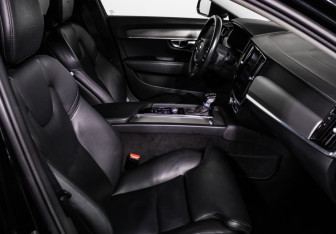 Подержанный автомобиль Volvo S90 2019 года (16 фото)