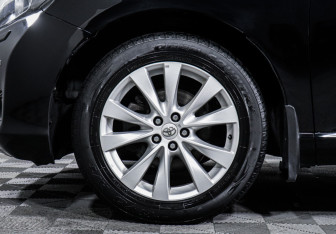 Подержанный автомобиль Toyota Venza 2013 года (15 фото)