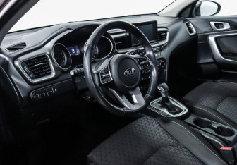 Подержанный автомобиль Kia Ceed Hatchback 2019 года (7 фото)