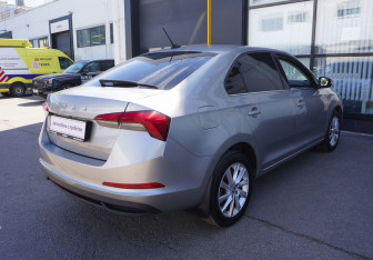 Подержанный автомобиль Skoda Rapid Liftback 2020 года (5 фото)