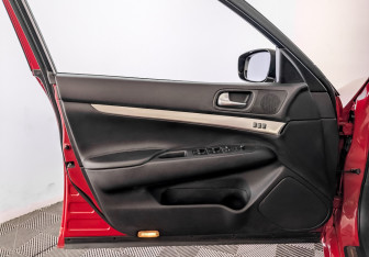 Подержанный автомобиль Infiniti G Sedan 2013 года (19 фото)