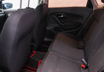 Подержанный автомобиль Volkswagen Polo Sedan 2010 года (10 фото)