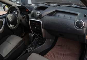Подержанный автомобиль Renault Duster 2013 года (7 фото)