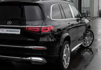 Подержанный автомобиль Mercedes-Benz Maybach GLS 2023 года (35 фото)