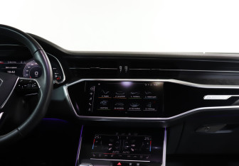 Подержанный автомобиль Audi A7 2018 года (14 фото)